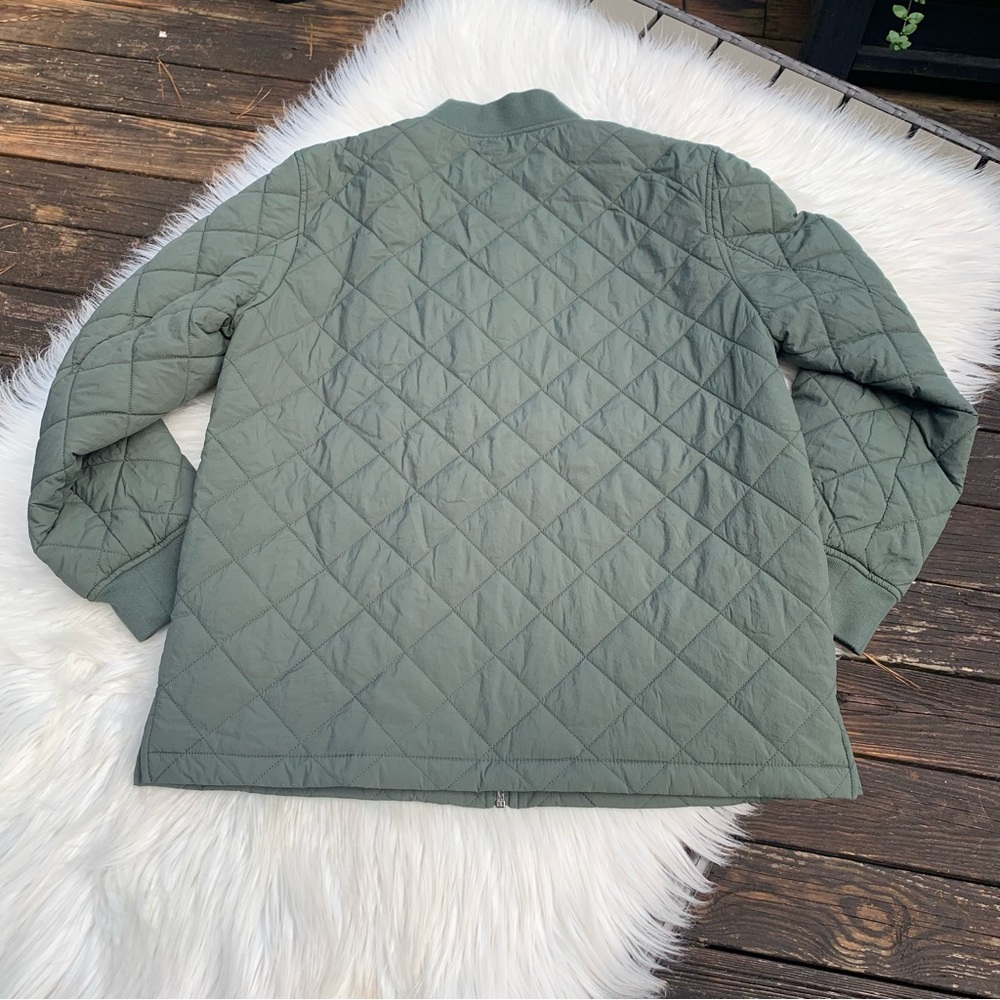 Levi’s Women’s Olive Green Quilted Bomber Jacket Size Medium - Picture 11 of 15